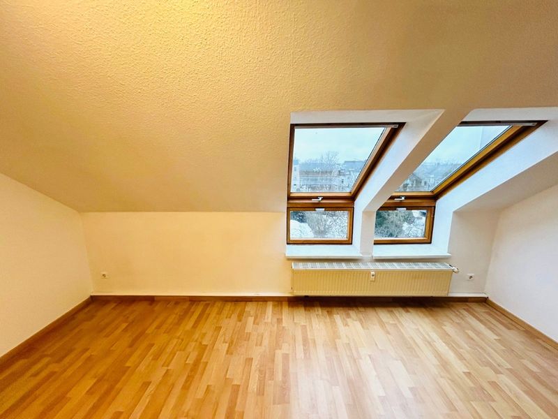 einzigartige Dachgeschoss Maisonette Wohnung ***TOP*** in Chemnitz am Luisenplatz, 1 Monat KALTMIETF